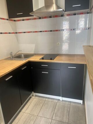  Maison à louer 6 pièces 94 m²