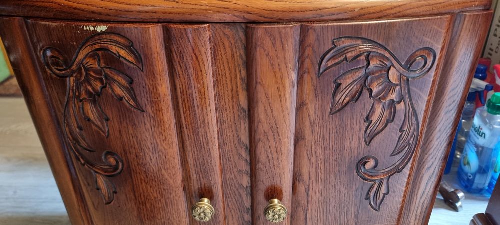 commode en ch&ecirc;ne Meubles