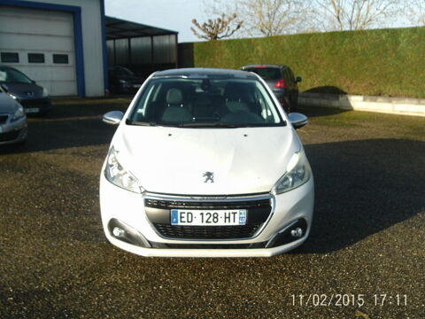 Annonce voiture Peugeot 208 8900 €