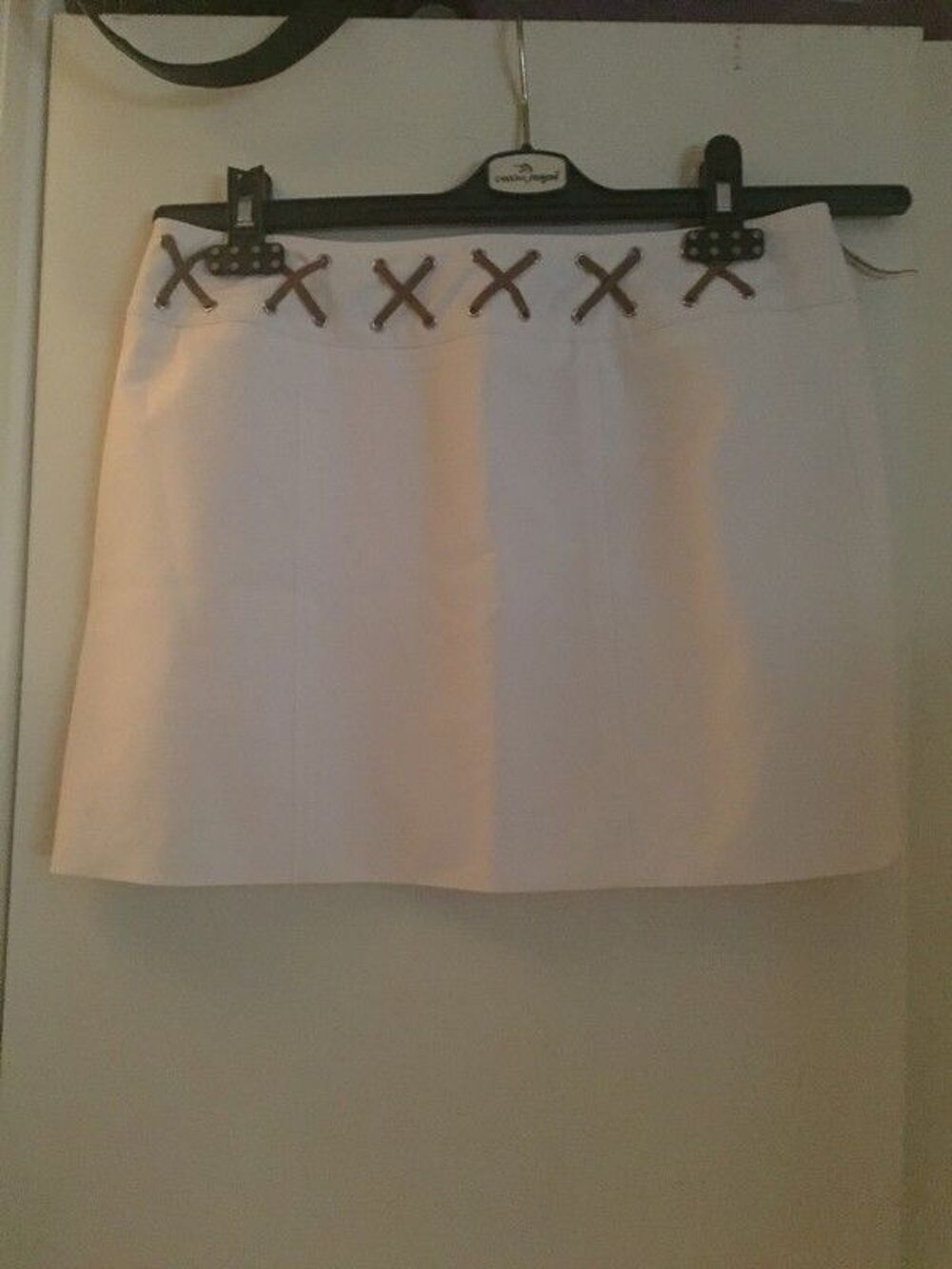 mini jupe Karen Millen jamais port&eacute;e Vêtements