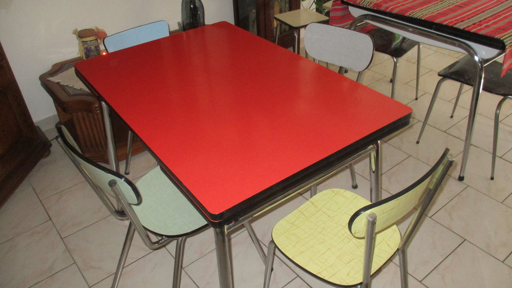 Tables chaises en formica vintage Meubles