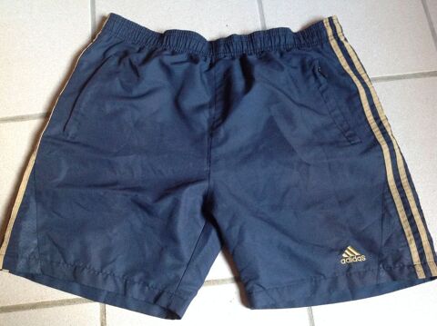SHORT ADIDAS TAILLE L Envoi Possible
5 Trégunc (29)