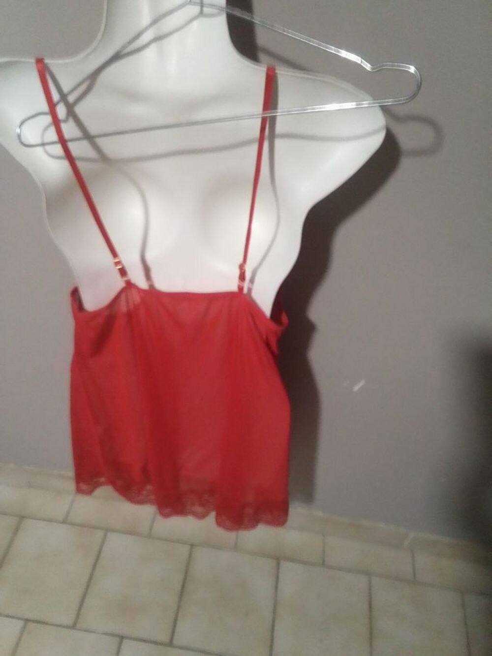 ensemble Nuisette et string Transparent
Vêtements