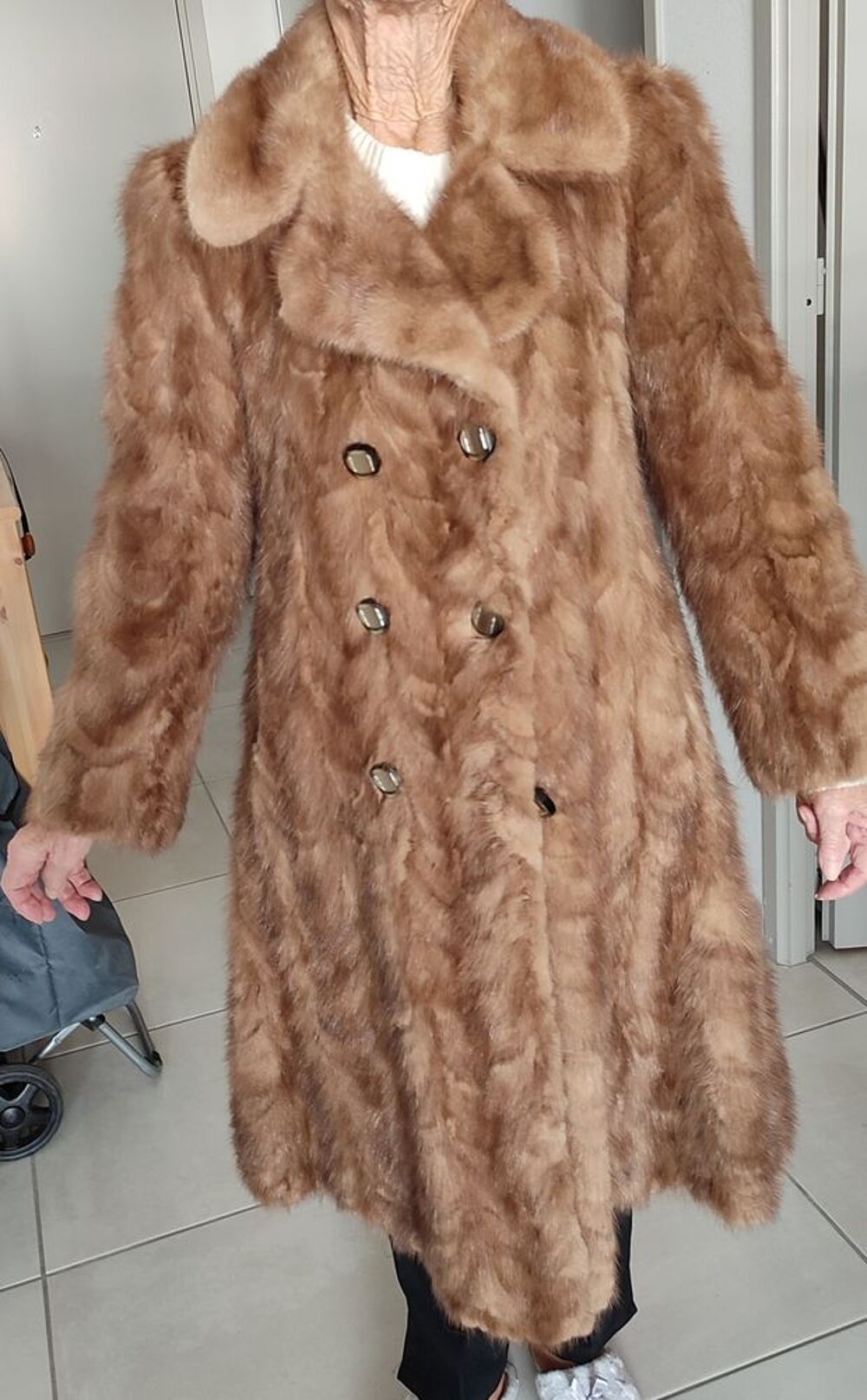 Manteau en queues de vison. Vtements