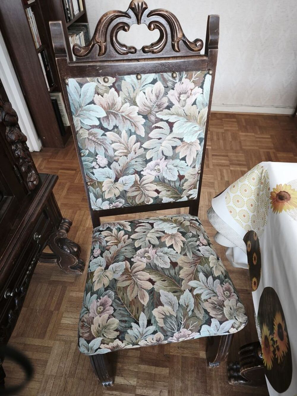 SALLE A MANGER STYLE RENAISSANCE-JENRI II et 2 CHEVETS Meubles