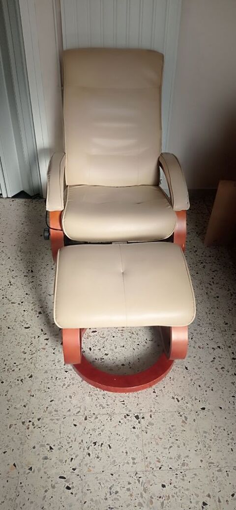 Fauteuil électrique massant inclinable en cuir beige et bois 70 Vaux-sur-Mer (17)