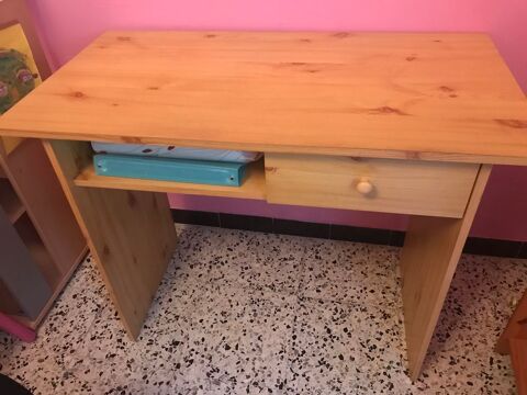 Bureau de chambre 20 Beaucaire (30)