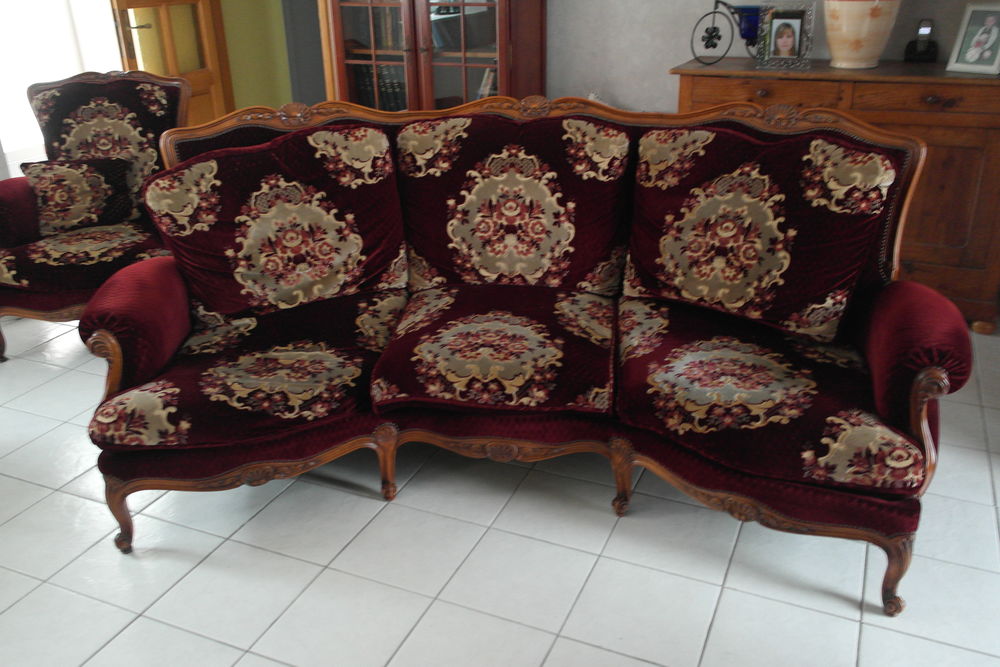 Canap&eacute; 3 places+2 fauteuils + table dessus marbre +lampe Meubles