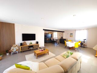 Vente Maison maison 180m2. 7 pieces Montbrison