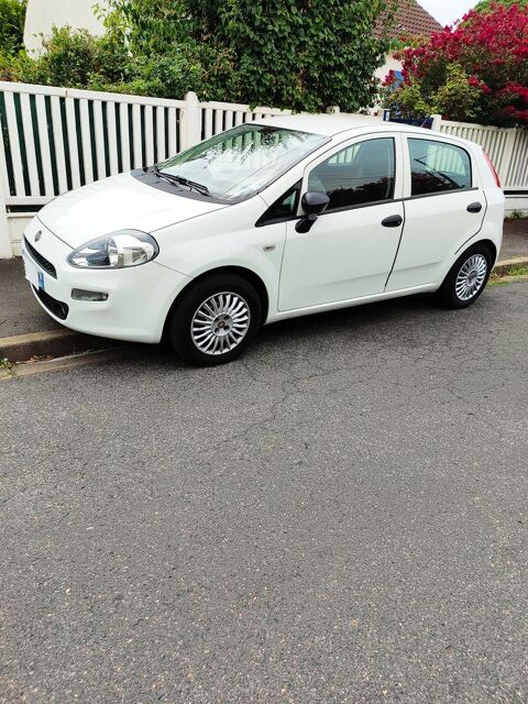 Fiat Punto 1.2 69 ch Pop 2018 occasion Paris 75020