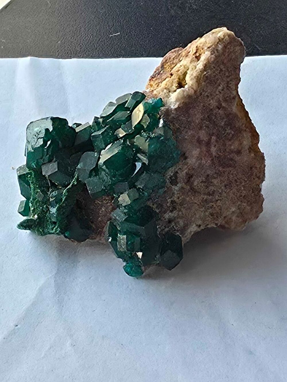 Dioptase sur Gangue du Katanga RDC-Sp&eacute;cimen de Collection 39g 