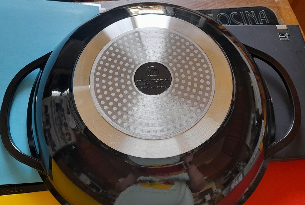 WOK NOIR EMAILLE 37,5 CM DE DIAMETRE - NEUF Cuisine