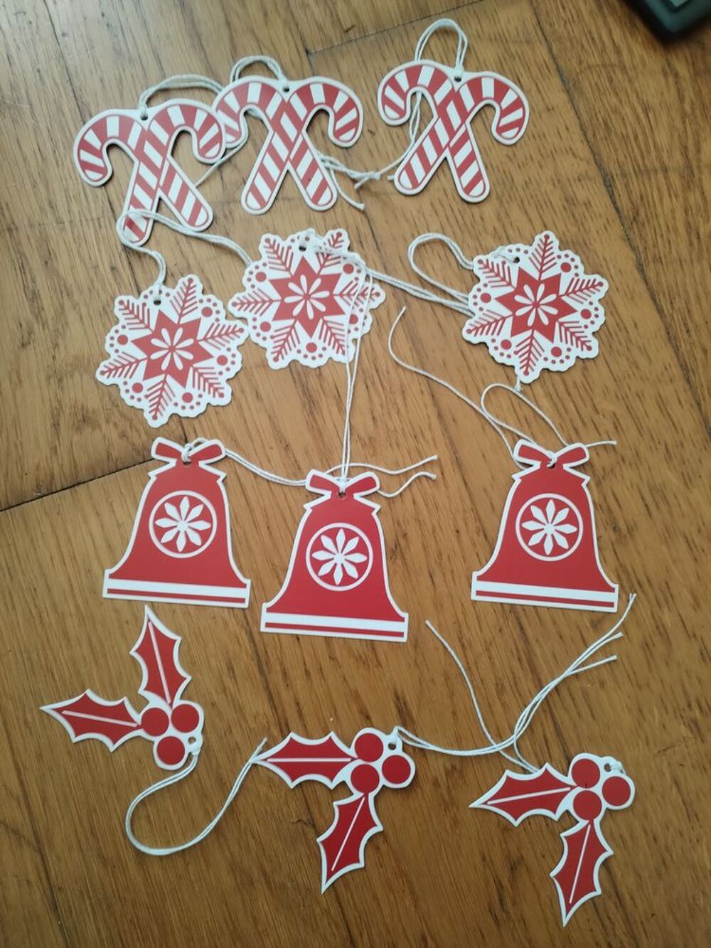 Etiquettes cadeaux de no&euml;l (PRODUIT NEUF SOUS EMBALLAGE)
Maroquinerie