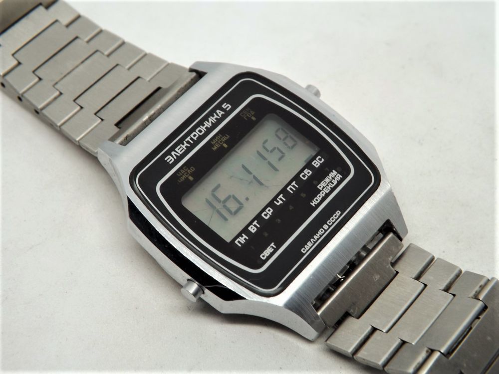 Belle montre sovi&eacute;tique LCD Elektronika 5 ann&eacute;es 70/80 CCCP Bijoux et montres