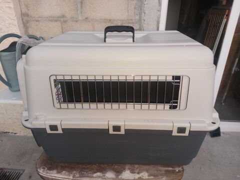 CAGE TRANSPORT CHIEN: Nomad "CARRIED" M : 67.5 x 51 x 47 cm 45 58310 Saint-amand-en-puisaye