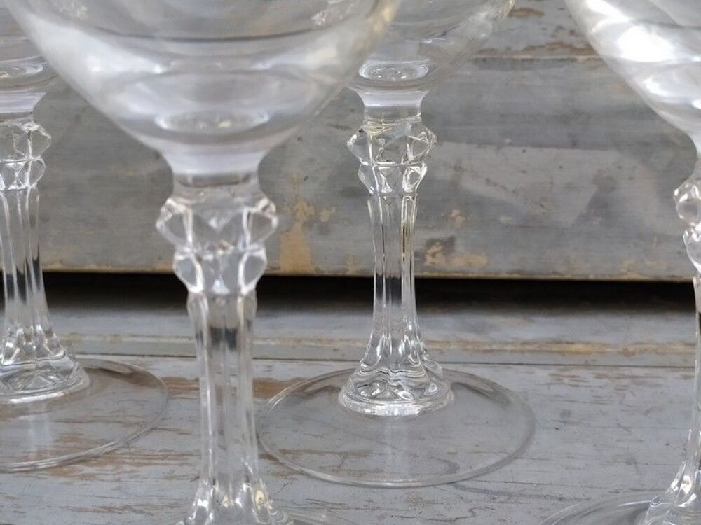 6 Verres &agrave; Eau et 4 Verres &agrave; Vins Cristal Motif Guirlande 
Décoration