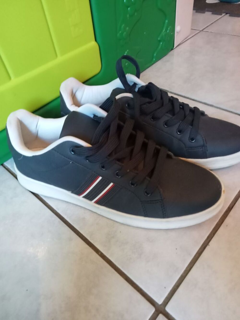 Chaussures neuves Chaussures