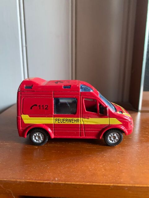 Jouet vhicule miniature    Ambulance pompier allema 2 Saleilles (66)