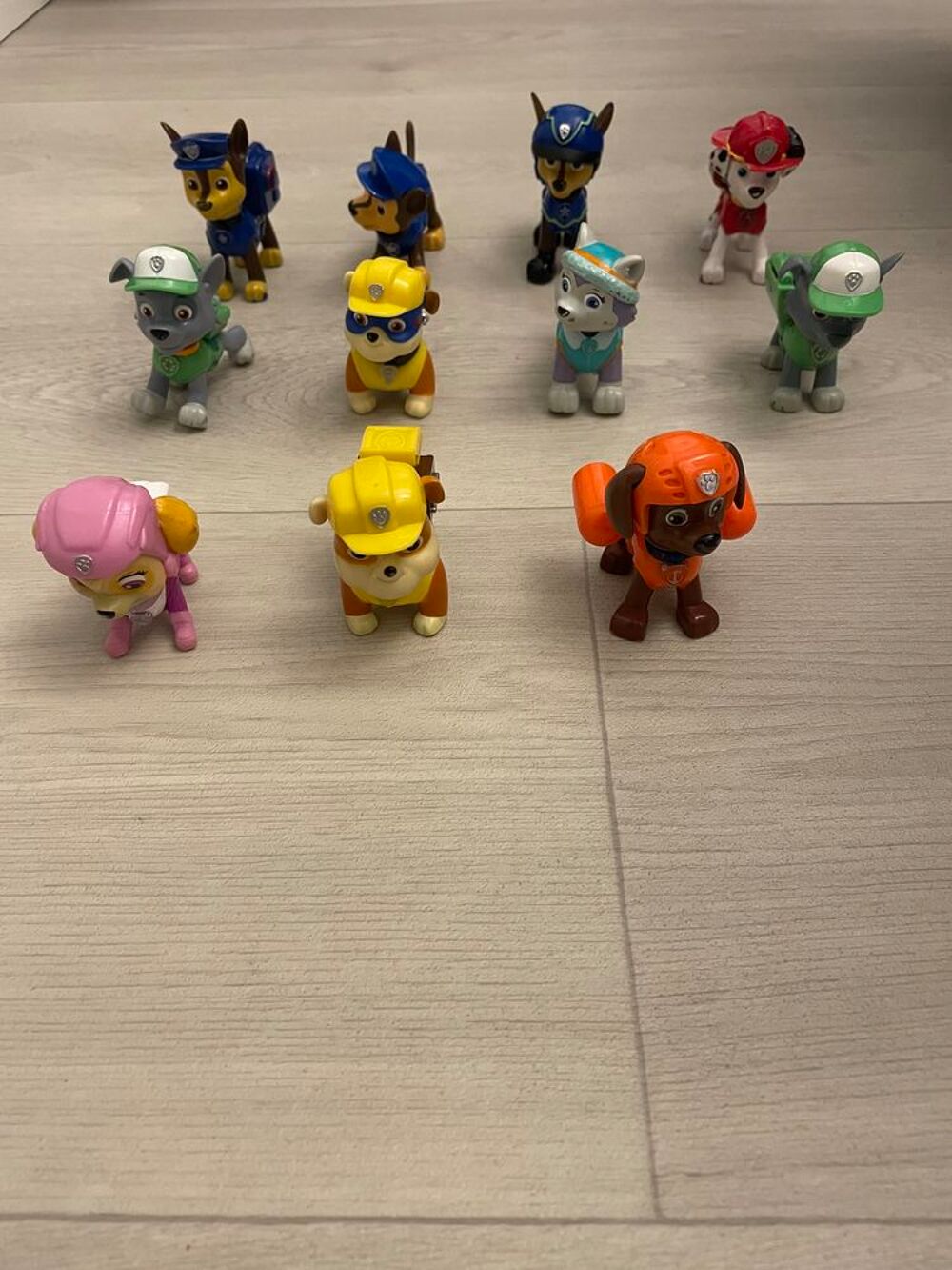 Lot 300 jouets Jeux / jouets