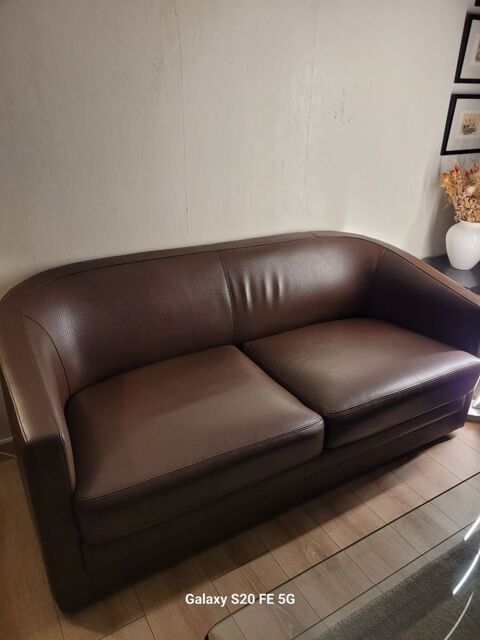 Canap� cuir 2 places 300 Les Lilas (93)