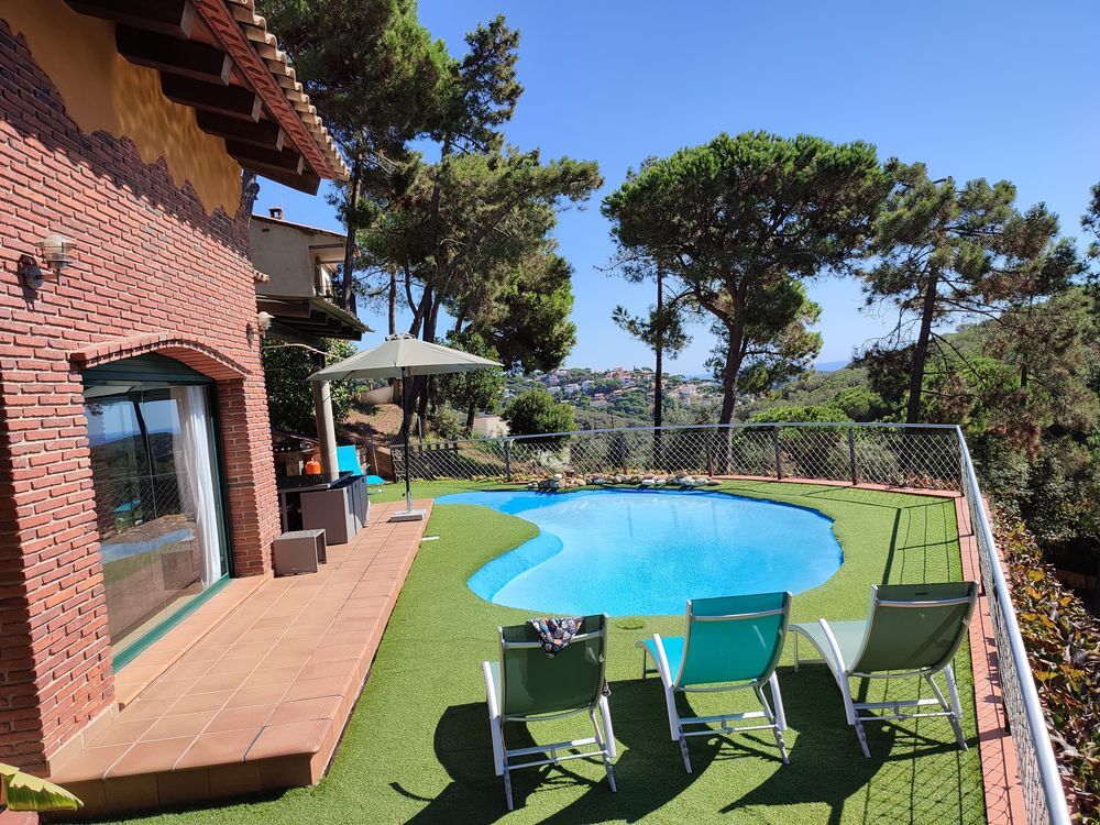   Maison tout confort en Espagne proximité mer .
Espagne Costa Brava Rhône-Alpes, Chavanay (42410)