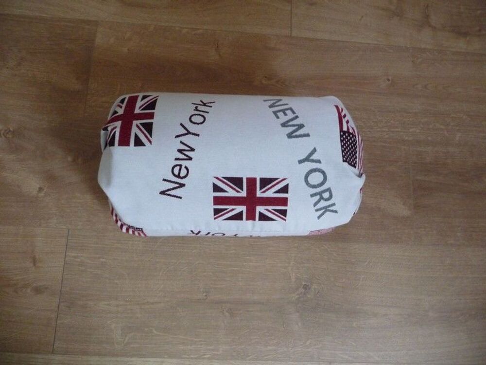 Coussin rond dos ou nuque - Neuf Décoration