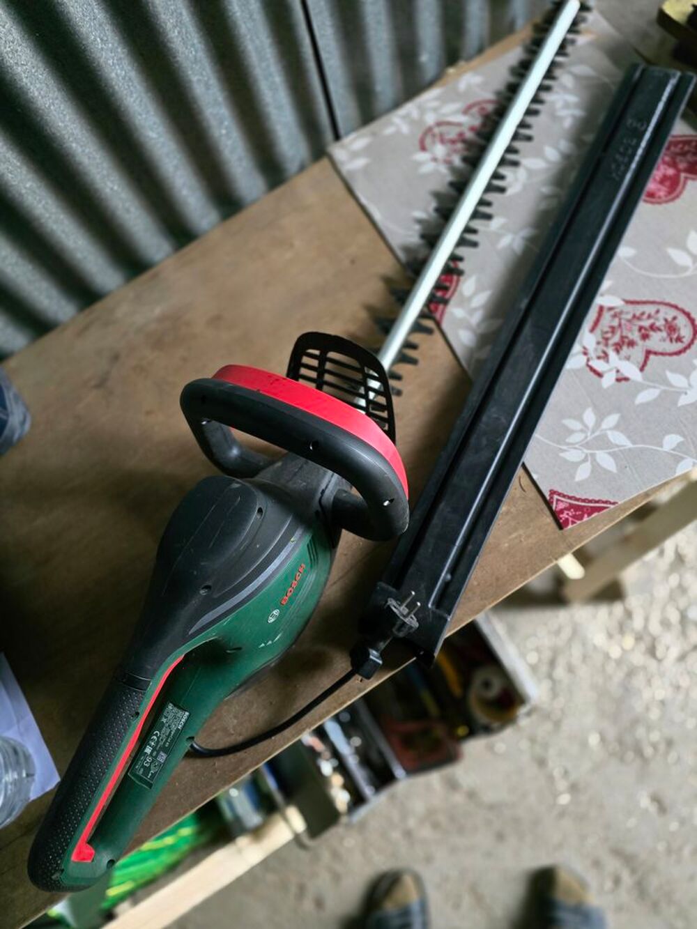 taille haies bosch &eacute;lectrique Bricolage