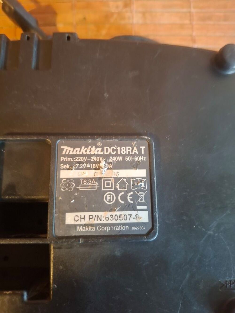 Chargeur Makita DC18RA Jardin