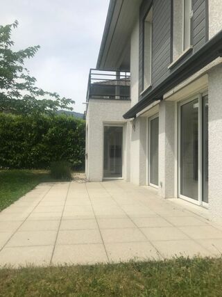  Villa à louer 5 pièces 127 m²