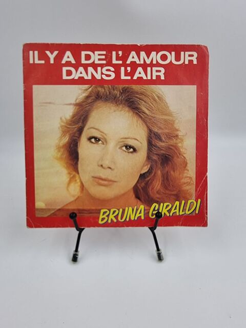 Vinyle 45 tours Bruna Giraldi : Il y a de l'Amour dans l'Air 1 Vulbens (74)