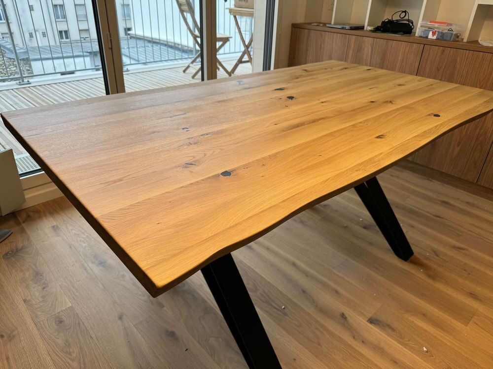 Table &agrave; manger en bois massif - neuf Meubles