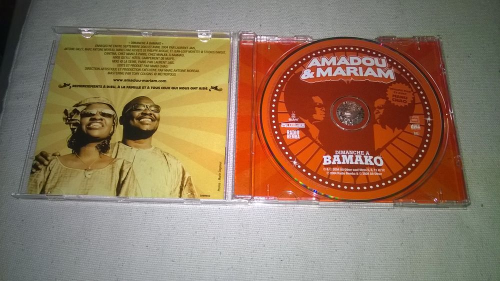 CD Amadou et Mariam
Dimanche &Agrave; Bamako
2003
Excellent etat CD et vinyles
