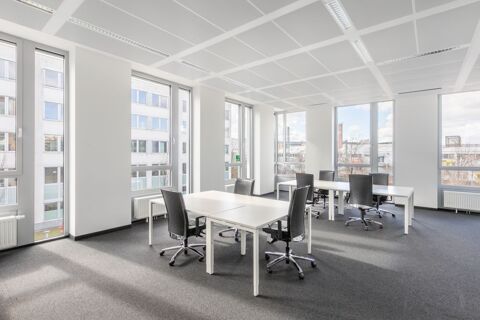 Espace de bureau privé pour 5 personnes à Lyon, Grange Blanche 1889 69008 Lyon