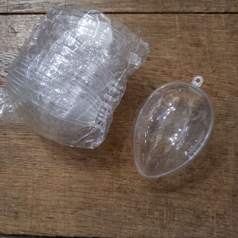 Lot de 5 oeufs transparents cristal � d�corer de 10 cm pour 9 Saumur (49)