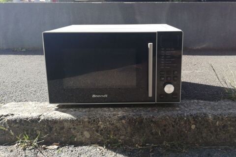 Four micro-ondes combin Brandt 40*50 tat comme neuf 60 Arles (13)