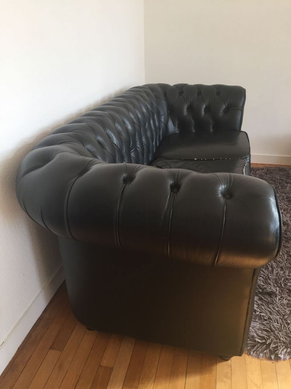 A saisir 2 superbes Chesterfield maison du monde Meubles