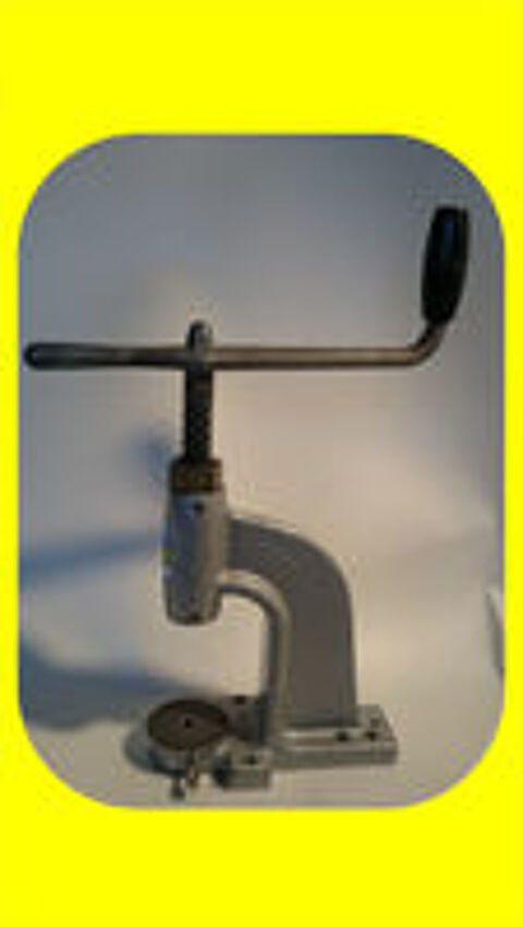   Presse haute qualit� Machine � bouton ASTOR A51 