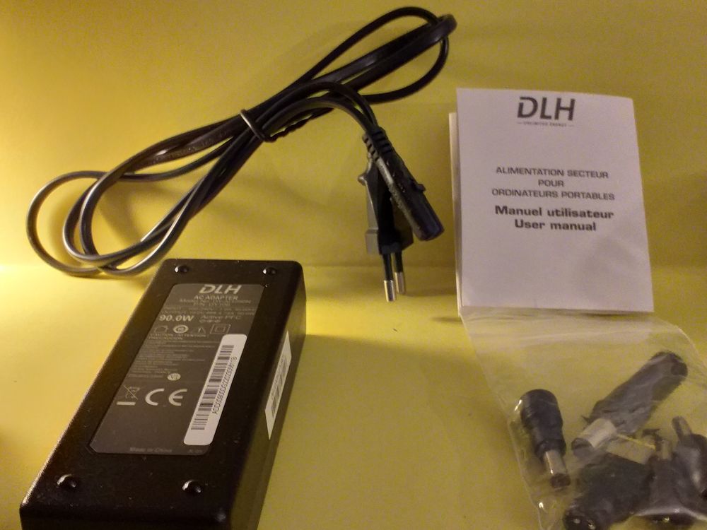 Alimentation adaptateur DLH 100w pour ordinateur portable. Matériel informatique