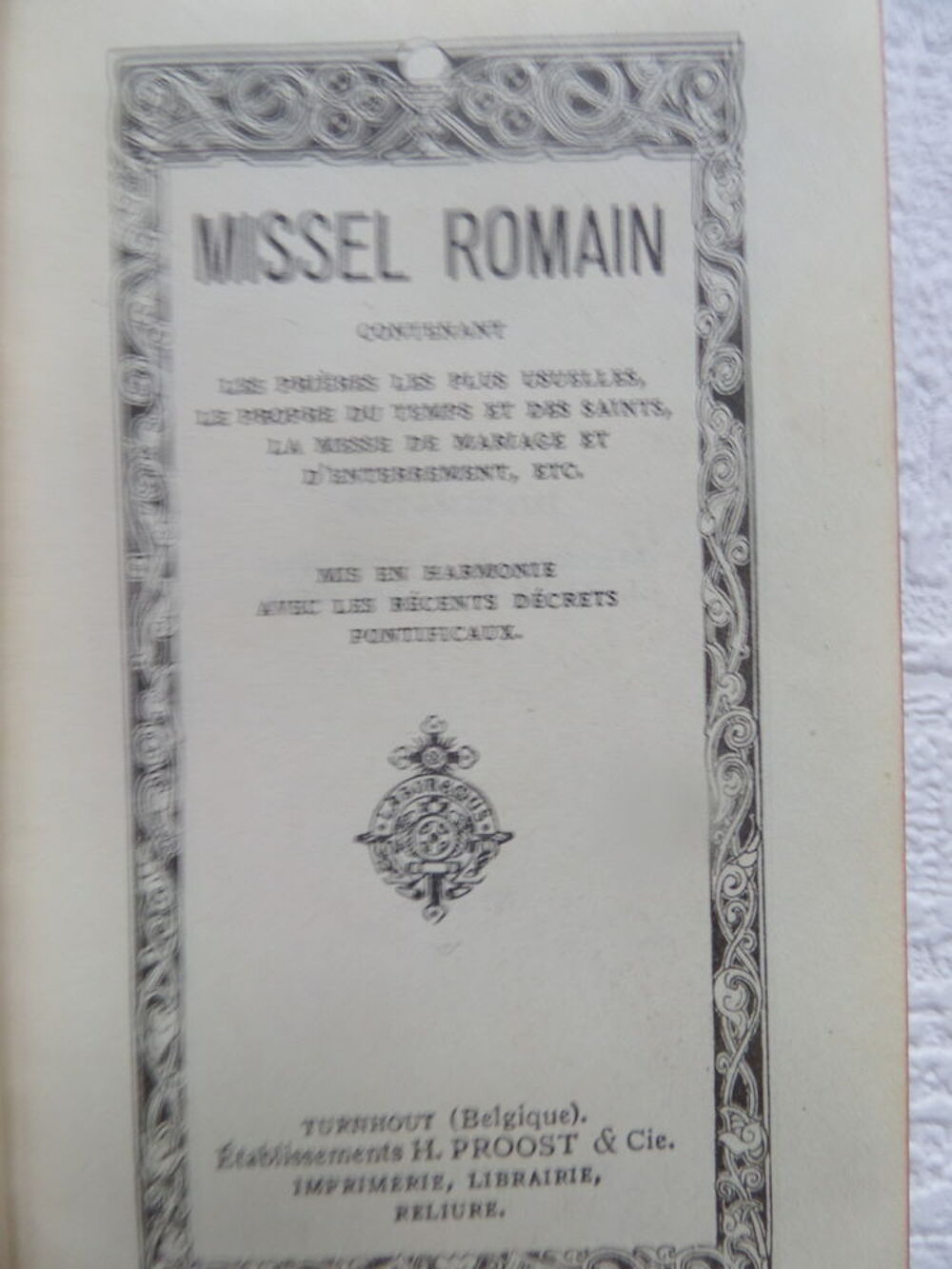 3 misels et 35 images religieuses
