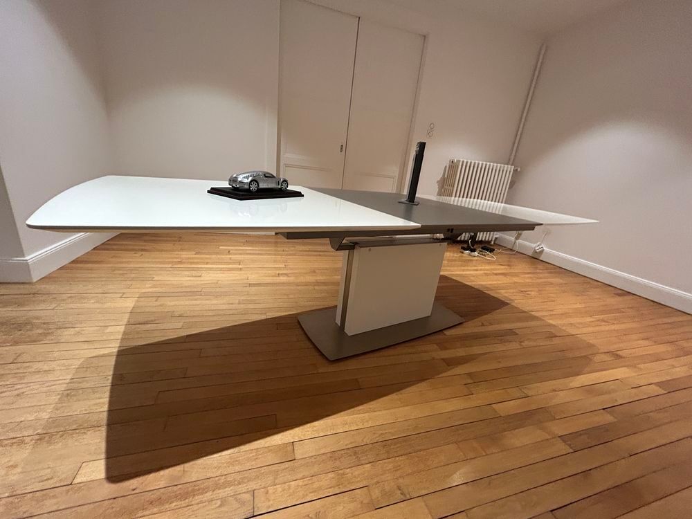 Magnifique table Art Deco avec rallonges Hultra Luxe rare Meubles