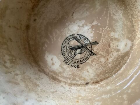 Soupi�re terre de fer 30 Istres (13)