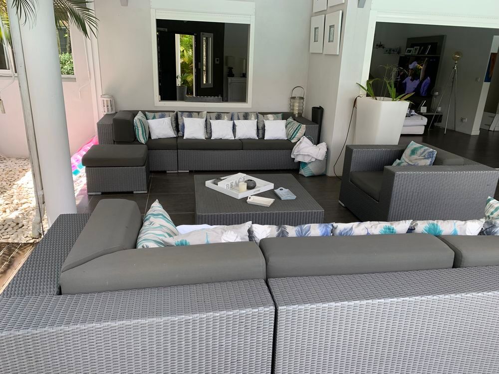 ce magnifique canap&eacute; de terrasse pour 9 personnes Meubles