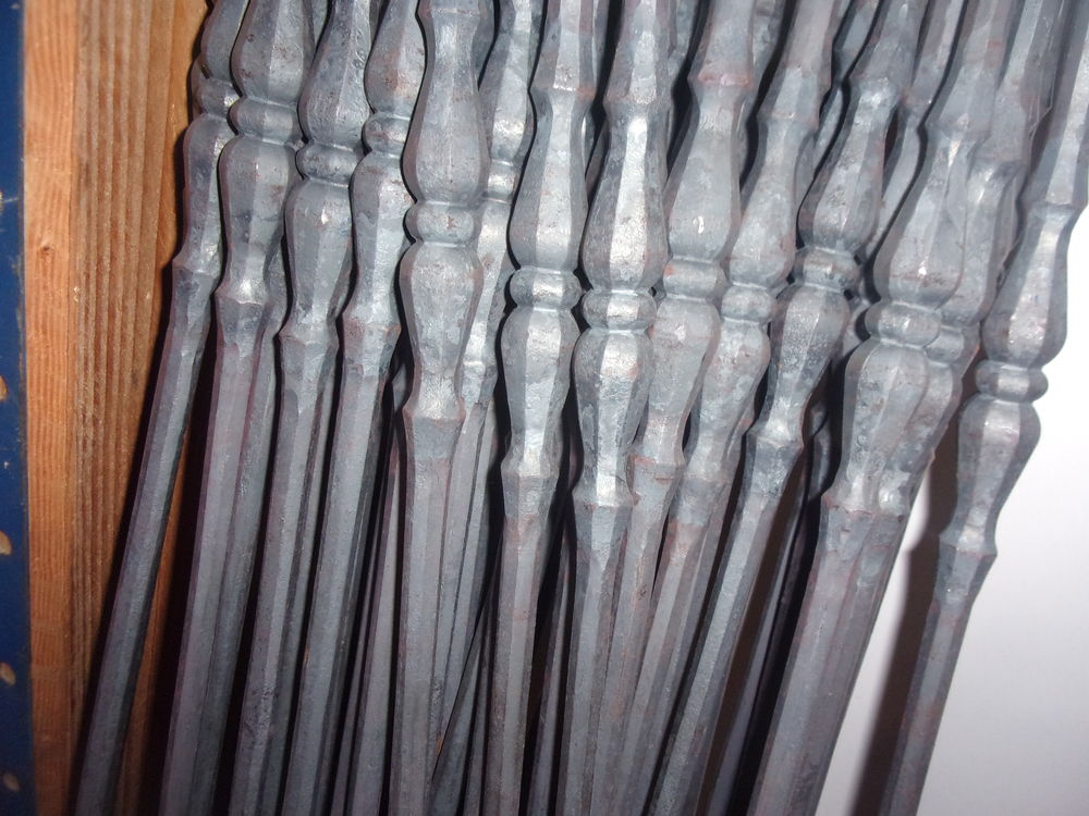 FERRONNERIE - Volute, Barreaux, Poteaux d&eacute;cor en FER forg&eacute; pour Balcon garde corps Bricolage