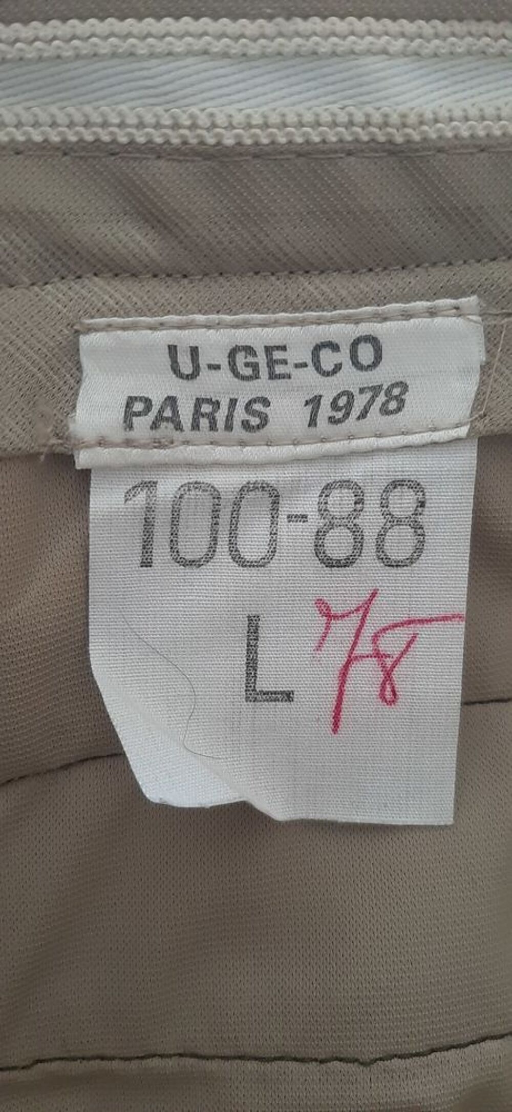 Tenue militaire Vêtements