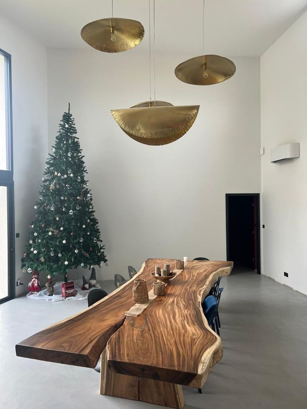 table en suar Meubles