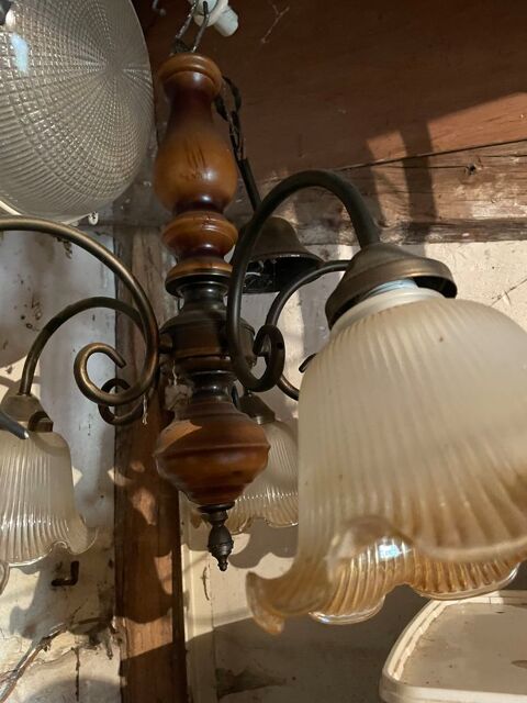 Lustre rustique 4 lampes 40 La Neuville-au-Pont (51)