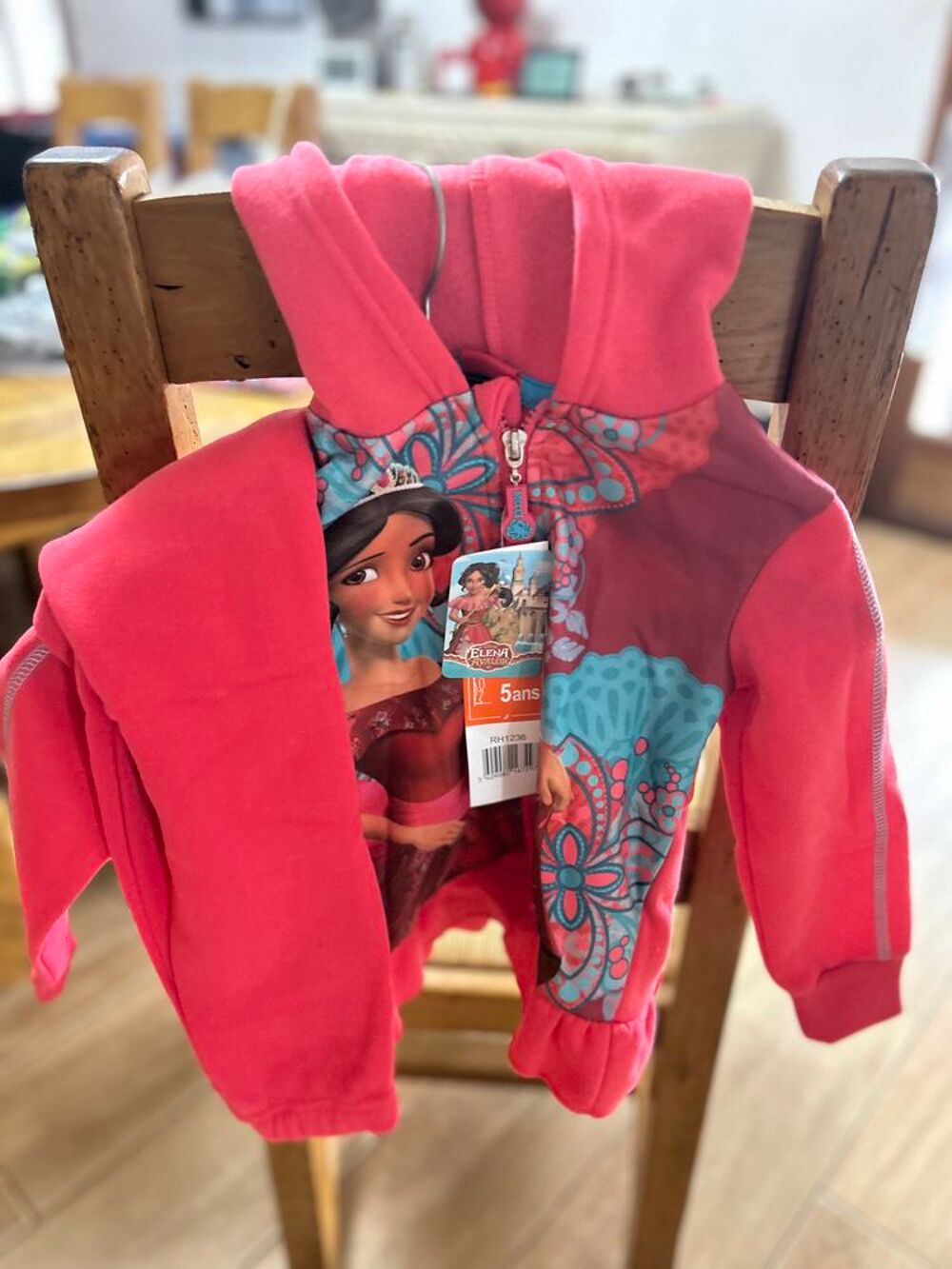 Suite &agrave; cessation d'activit&eacute; v&ecirc;tements neufs Vtements enfants