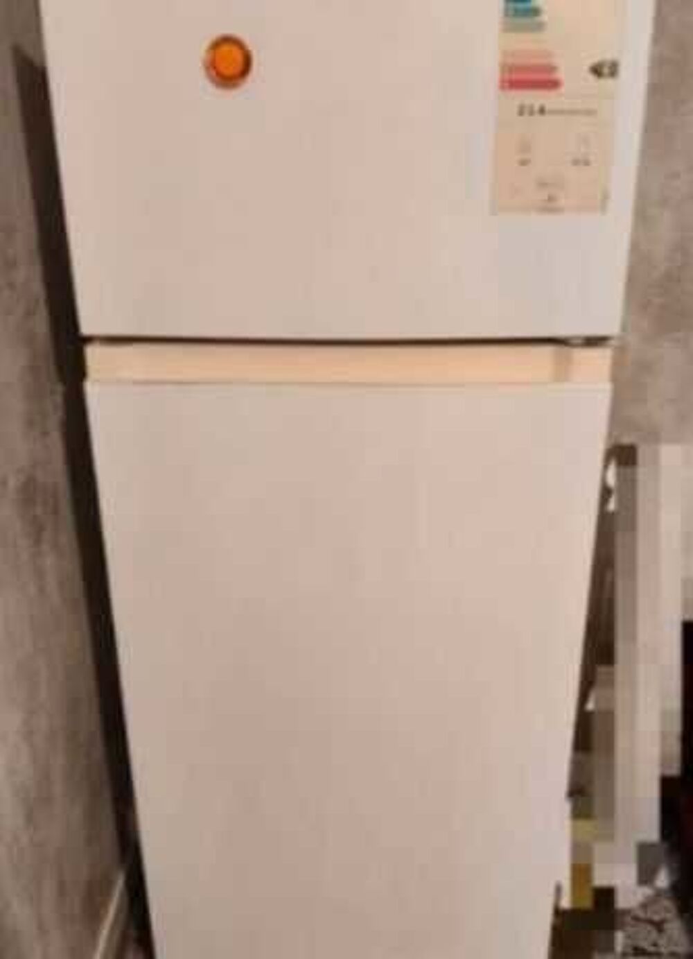 r&eacute;frig&eacute;rateur cong&eacute;lateur marque AVA Electroménager
