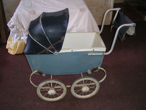 Landau poup�e ann�e 50 45 Laize-la-Ville (14)