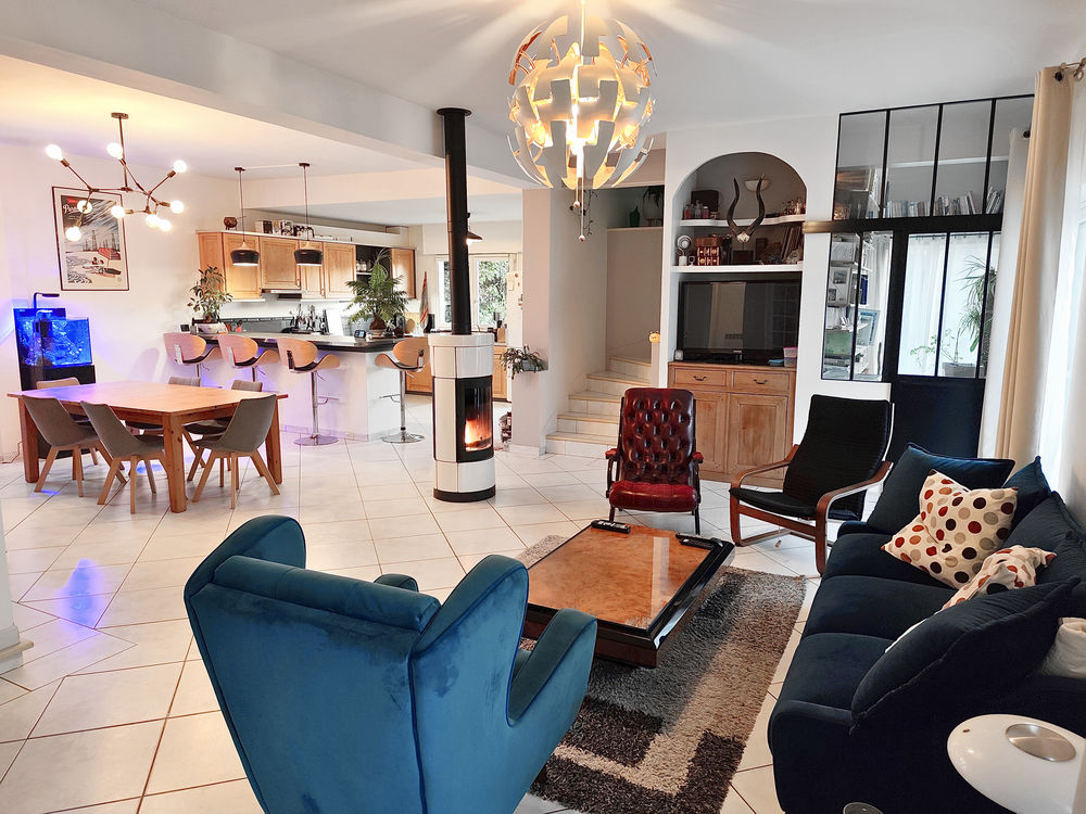 Maison 10 pièces 192 m² · à Saint-Prix · 192 m² · 630 000 €